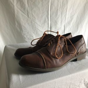 Vintage brown leather shoes